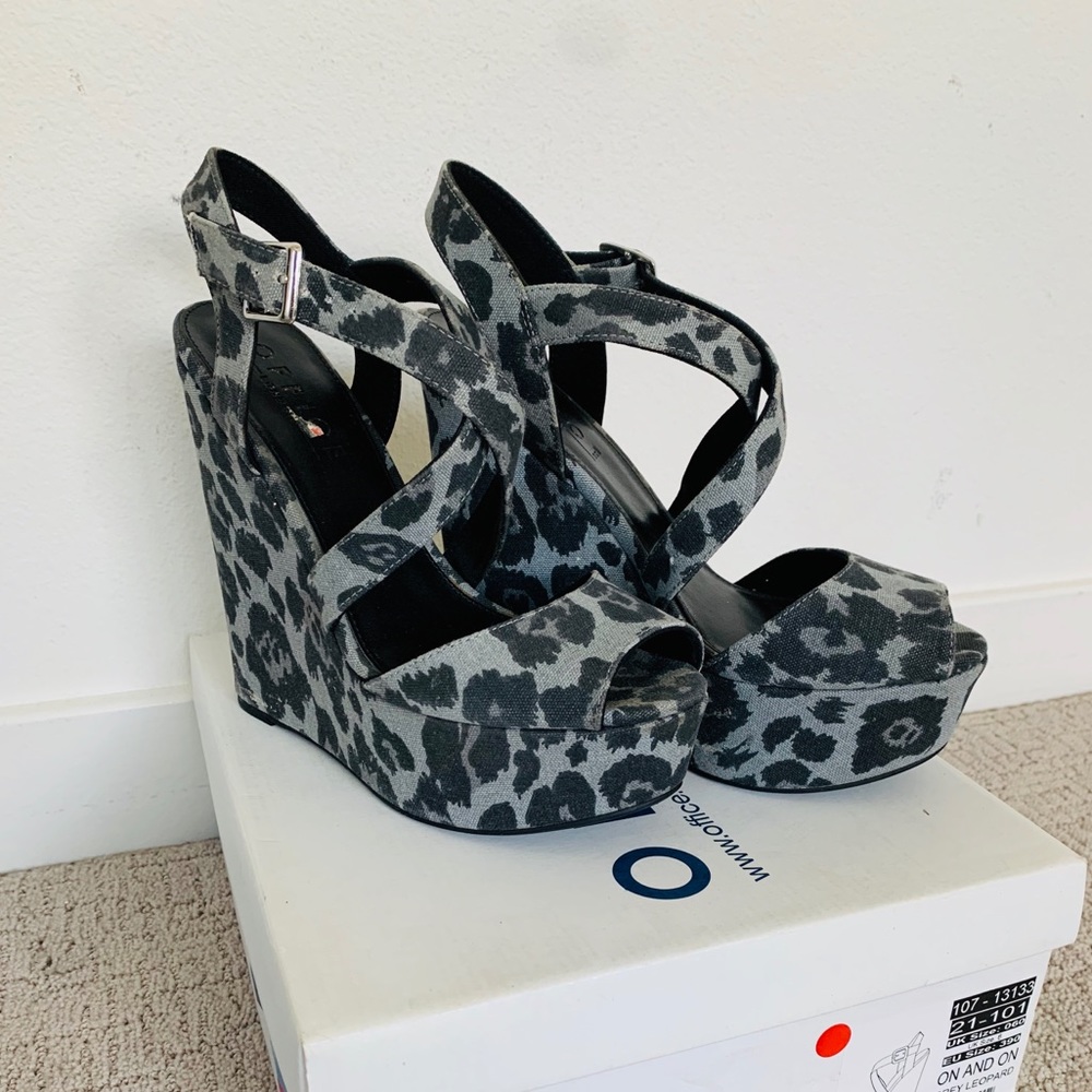 NWB Topshop Office Leopard Platform Wedge